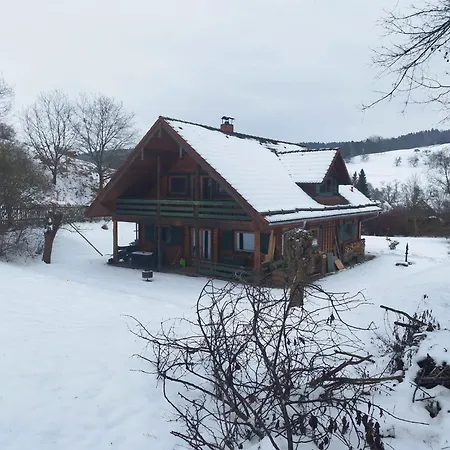 Idyllisches Holzhaus Im Gruenen Vakantiehuis *