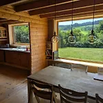 Idyllisches Holzhaus Im Gruenen Holiday home